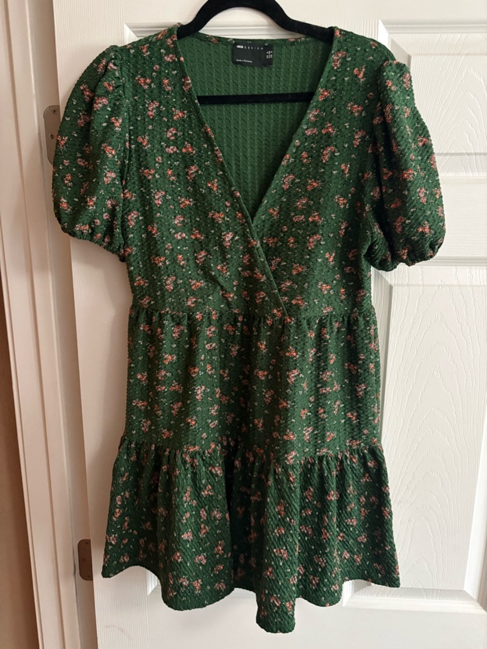 ASOS Design ditsy print mini dress green floral puff sleeve puff sleeve size 2